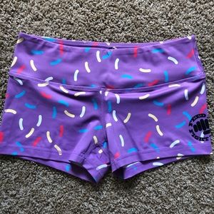 Feed me fight me donut print shorts